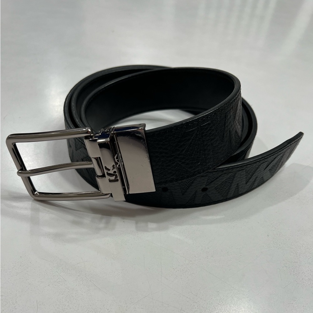 Michael Kors 48in Black Reversible Leather Belt